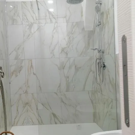 Serendipity Via Barbaroux 16 * トリノ